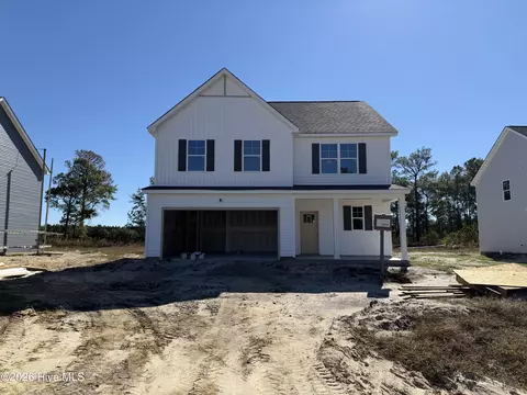 704 Finger Lakes Dr, Jacksonville, NC 28546