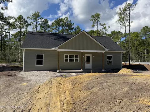 535 Woodhaven Rd, Southport, NC 28461