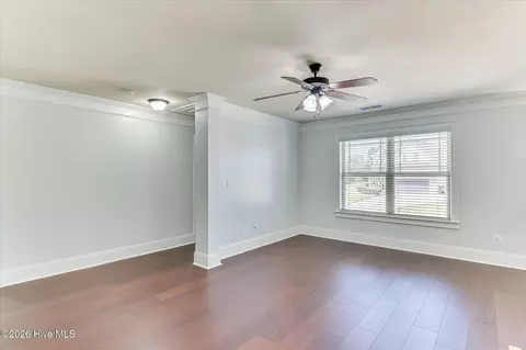 Living - 552 Oconee Cir, Evans, GA 30809 photo 5 of 9
