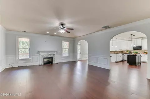 Living - 552 Oconee Cir, Evans, GA 30809 photo 1 of 9