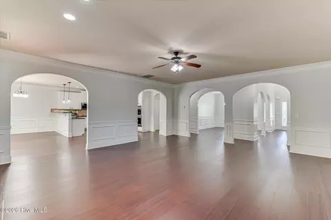 Living - 552 Oconee Cir, Evans, GA 30809 photo 3 of 9