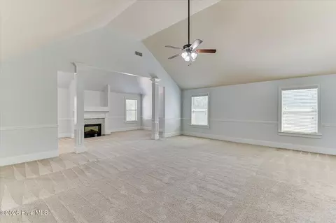 Living - 552 Oconee Cir, Evans, GA 30809 photo 6 of 9