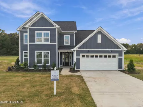 1772 Dixon Grove Ln, Grimesland, NC 27837