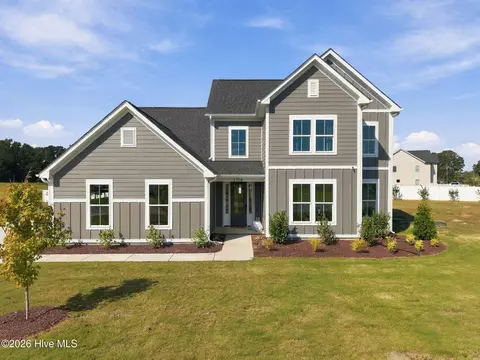 1716 Dixon Grove Ln, Grimesland, NC 27837