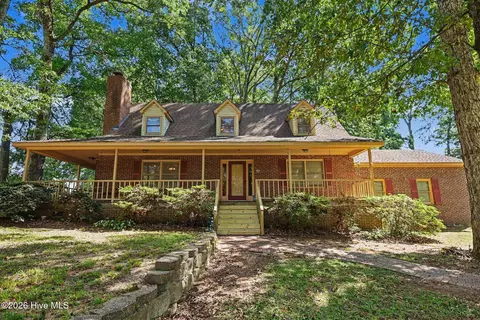 100 Dogwood Dr, Kenly, NC 27542