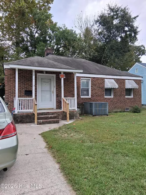 1219 Davenport St, Greenville, NC 27834