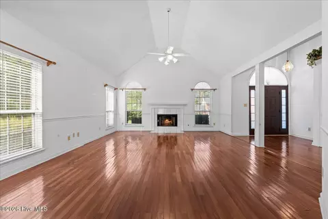 Living - 536 Oak Brook Dr, Martinez, GA 30907 photo 2 of 2
