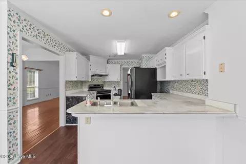 Kitchen - 536 Oak Brook Dr, Martinez, GA 30907 photo 3 of 3