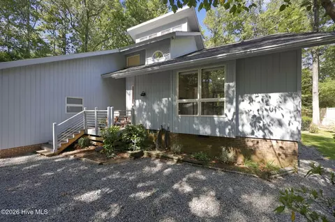 Exterior - 101 Skipper Cir, Oriental, NC 28571 photo 2 of 14