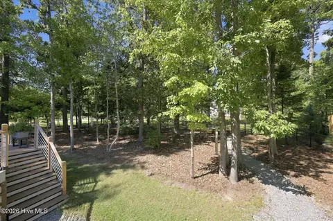 Exterior - 101 Skipper Cir, Oriental, NC 28571 photo 4 of 14