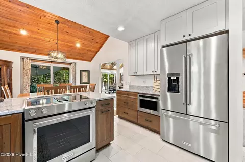 Kitchen - 101 Skipper Cir, Oriental, NC 28571 photo 4 of 4