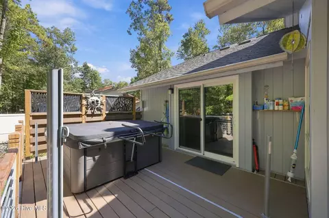 Exterior - 101 Skipper Cir, Oriental, NC 28571 photo 10 of 14