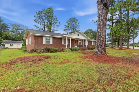 2548 Forbes Ave, Winterville, NC 28590