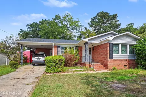 5326 Yadkin Rd, Fayetteville, NC 28303