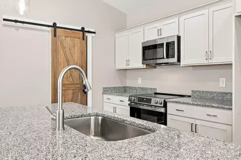 Kitchen - 110 Park Ave, Pinebluff, NC 28373 photo 3 of 3