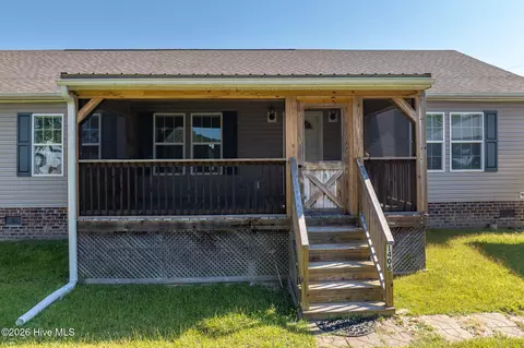 1406 White Oak River Rd, Maysville, NC 28555