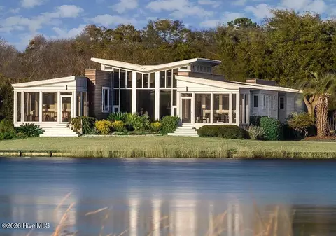 2012 Northstar Pl, Wilmington, NC 28405