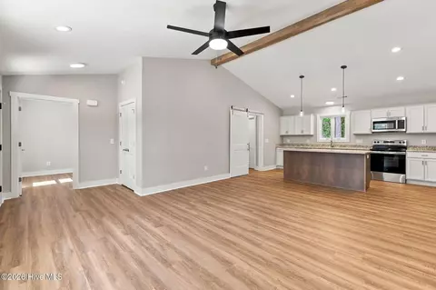 Entry Way - 122 Park Ave, Pinebluff, NC 28373 photo 4 of 4
