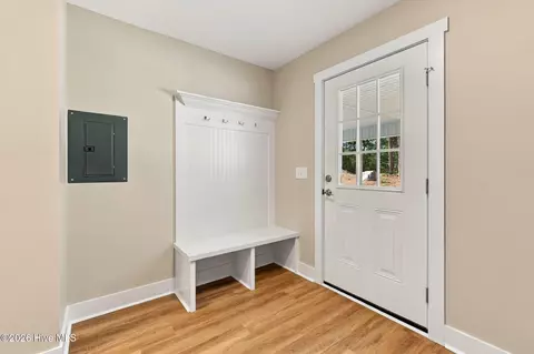 Entry Way - 122 Park Ave, Pinebluff, NC 28373 photo 2 of 4