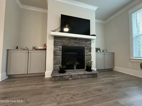 Living - 204 Dixie Ct, Mccormick, SC 29835 photo 1 of 2
