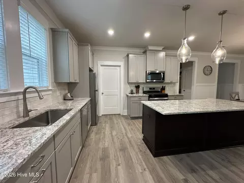 Kitchen - 204 Dixie Ct, Mccormick, SC 29835 photo 2 of 3