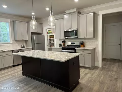 Kitchen - 204 Dixie Ct, Mccormick, SC 29835 photo 1 of 3