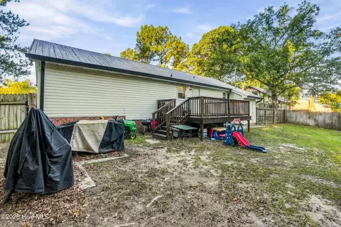 Exterior - 121 Eason Dr, Rockingham, NC 28379 photo 2 of 3