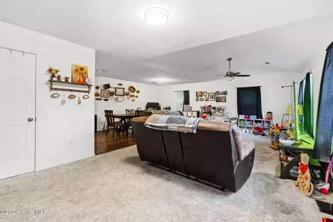 Entry Way - 121 Eason Dr, Rockingham, NC 28379 photo 1 of 2