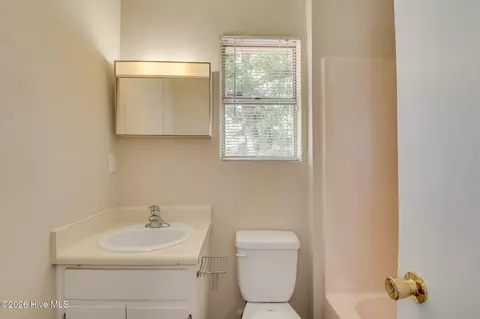 Bath - 2917 Cable Way, Augusta, GA 30909 photo 1 of 2