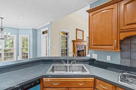 Kitchen - 981 Shadwell Dr, Evans, GA 30809 photo 5 of 5