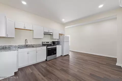 Kitchen - 1540 Mill St, Augusta, GA 30901 photo 2 of 2