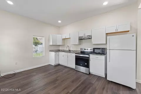 Kitchen - 1540 Mill St, Augusta, GA 30901 photo 1 of 2