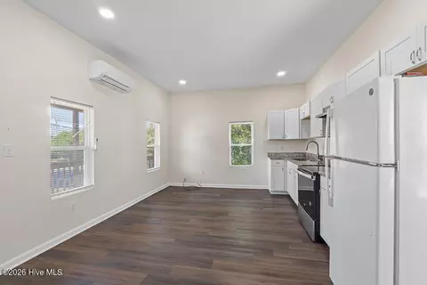 Living - 1540 Mill St, Augusta, GA 30901 photo 1 of 2