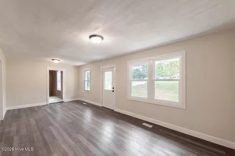 Living - 9 Linnet Loop, North Augusta, SC 29841 photo 2 of 4