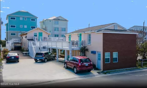 616 Carolina Beach Ave S, Carolina Beach, NC 28428