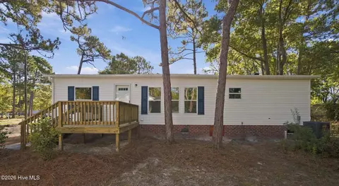 209 Sycamore Rd, Southport, NC 28461