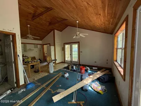 Living - 61 Manny Ln, Murphy, NC 28906 photo 1 of 3