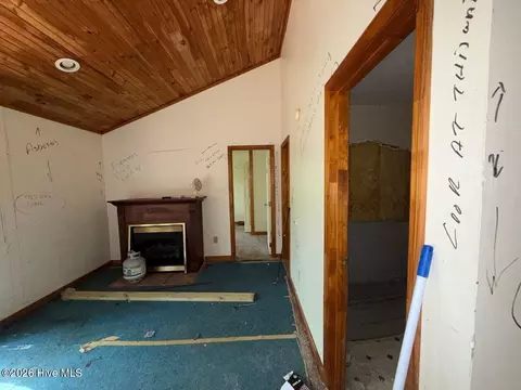Living - 61 Manny Ln, Murphy, NC 28906 photo 3 of 3
