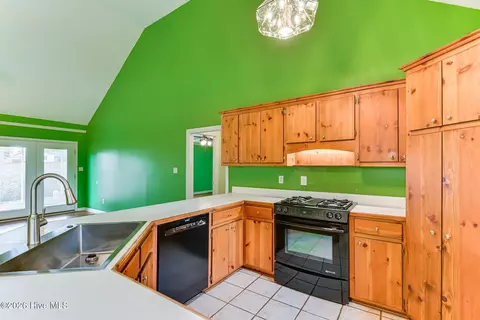 Kitchen - 4026 Dowling Dr, Martinez, GA 30907 photo 3 of 6