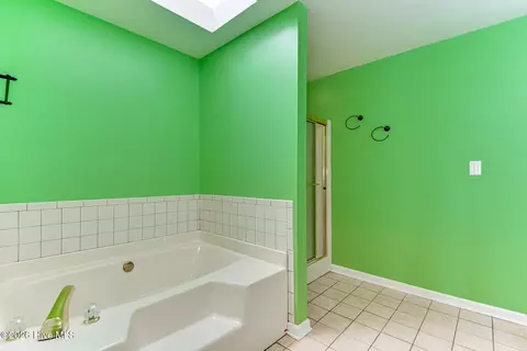 Bath - 4026 Dowling Dr, Martinez, GA 30907 photo 2 of 4
