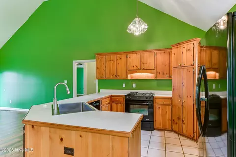 Kitchen - 4026 Dowling Dr, Martinez, GA 30907 photo 2 of 6