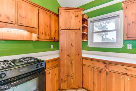 Kitchen - 4026 Dowling Dr, Martinez, GA 30907 photo 5 of 6
