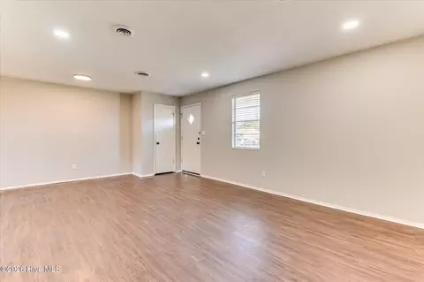 Living - 1966 Neptune Dr, Augusta, GA 30906 photo 2 of 8