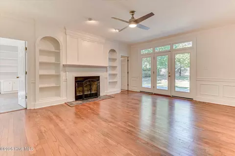Living - 1096 Rivershyre Dr, Evans, GA 30809 photo 2 of 5