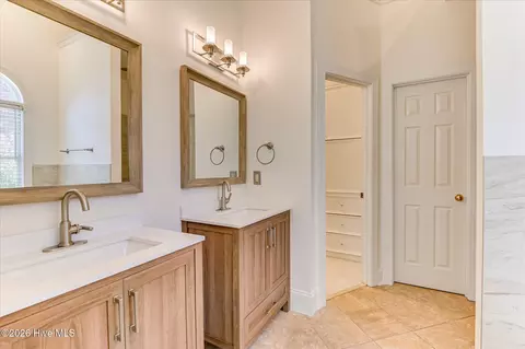 Bath - 1096 Rivershyre Dr, Evans, GA 30809 photo 1 of 11