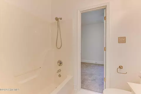 Bath - 1096 Rivershyre Dr, Evans, GA 30809 photo 8 of 11