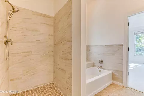 Bath - 1096 Rivershyre Dr, Evans, GA 30809 photo 5 of 11