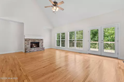 Living - 1071 Conn Dr, Evans, GA 30809 photo 1 of 3