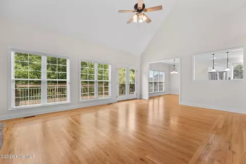Living - 1071 Conn Dr, Evans, GA 30809 photo 2 of 3