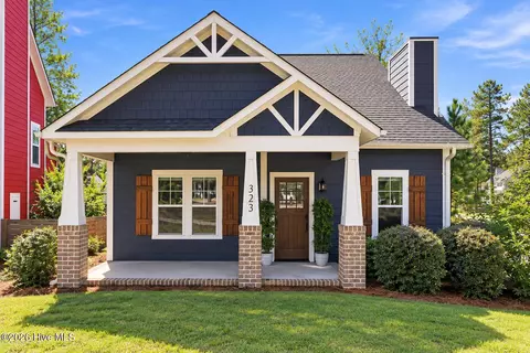 323 Blantons St, Southern Pines, NC 28387